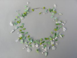 weiße Blüten | offene Struktur, Glas, Stahlseil, Silber | 260745-14