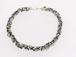 Tintenfisch grau-schwarz | 1-reihig, Glas, Stahlseil, Silber | 210857-16