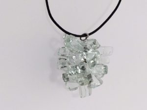 Anhänger Glasbrocken farblos/ Glas Silber Textilband / 070919-22