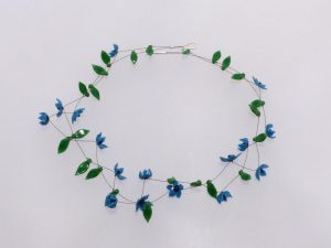 Sternblüten blau | 2 Str., Glas, Stahlseil, Silber | 120983c- 24